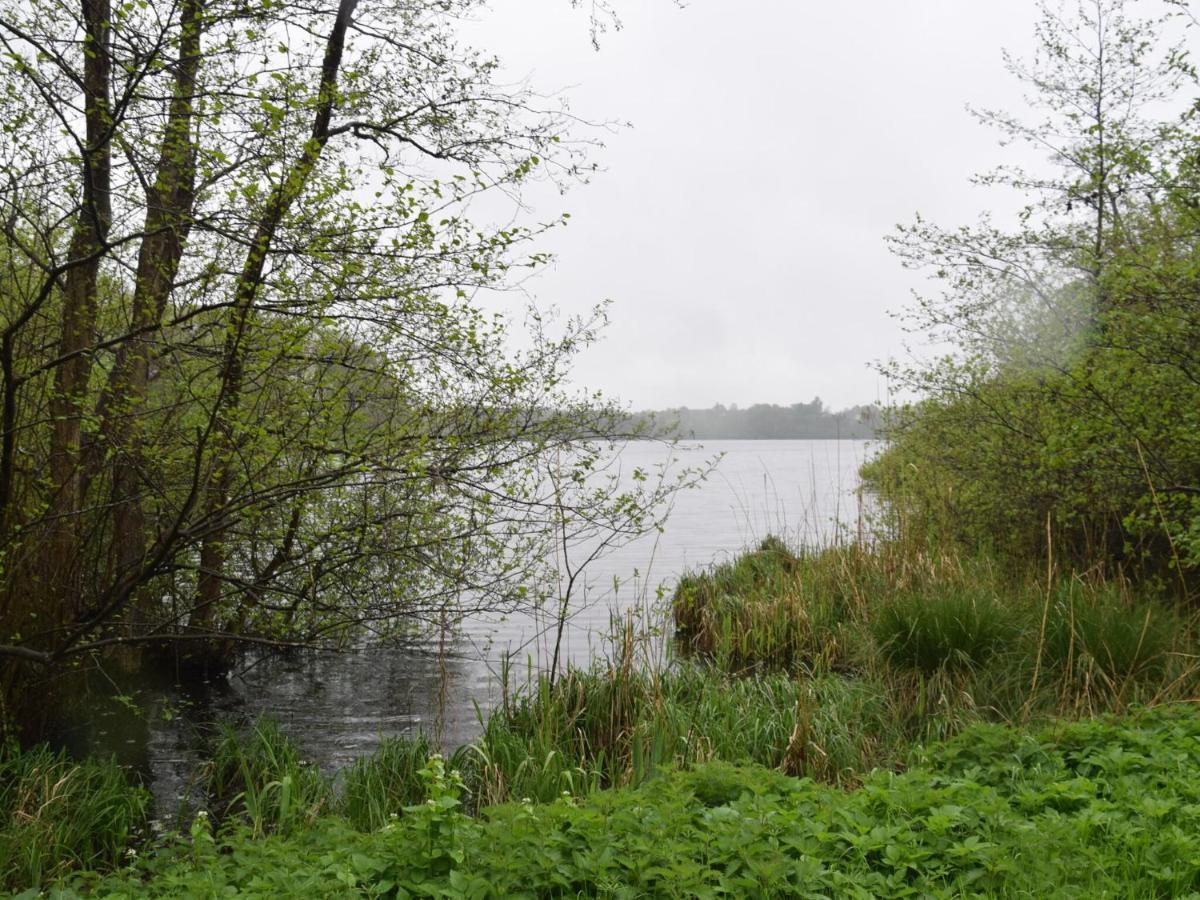 Flat In Eutin On The Kleiner Eutiner See Lake Eksteriør billede