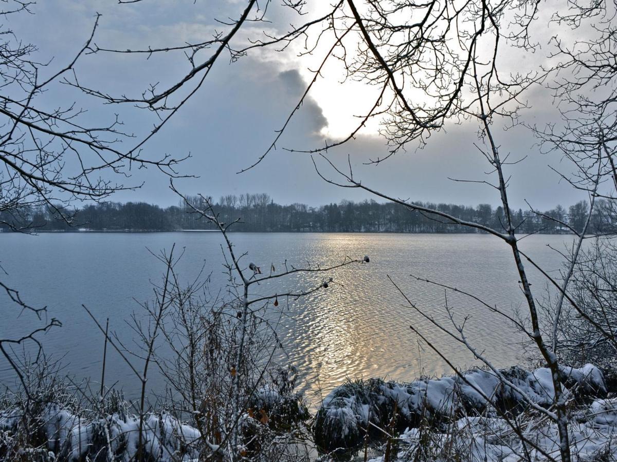 Flat In Eutin On The Kleiner Eutiner See Lake Eksteriør billede